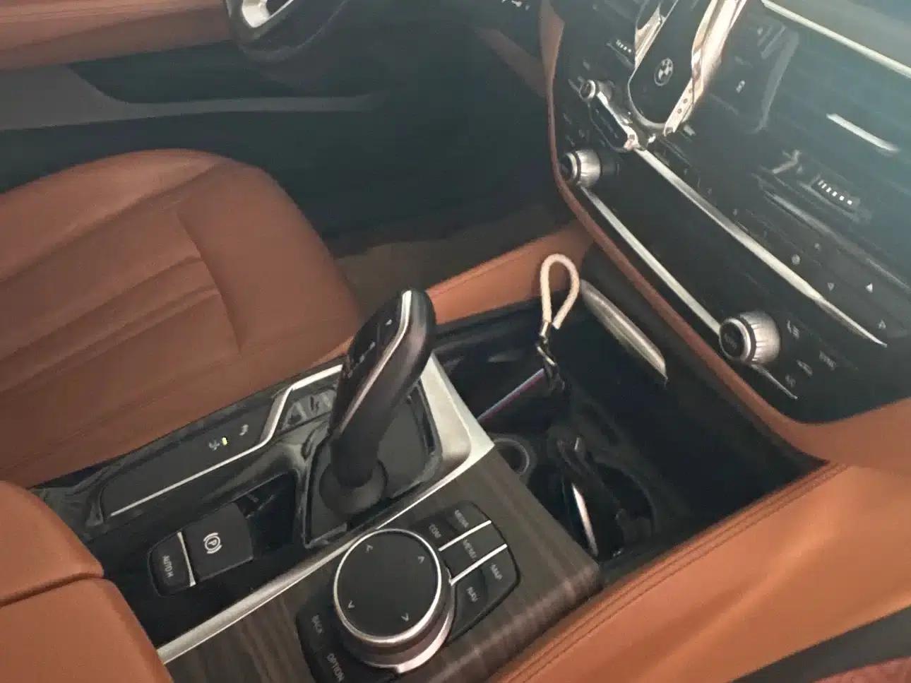 2018 BMW 6 Series GT 630i M Sport Package — миниатюра 10