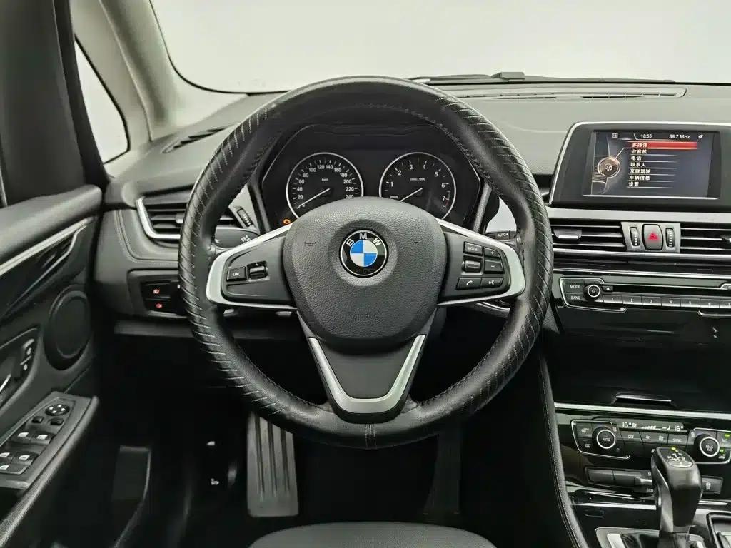 2015 BMW 2 Series Gran Tourer 218i Sport Design Package (Imported) — миниатюра 11