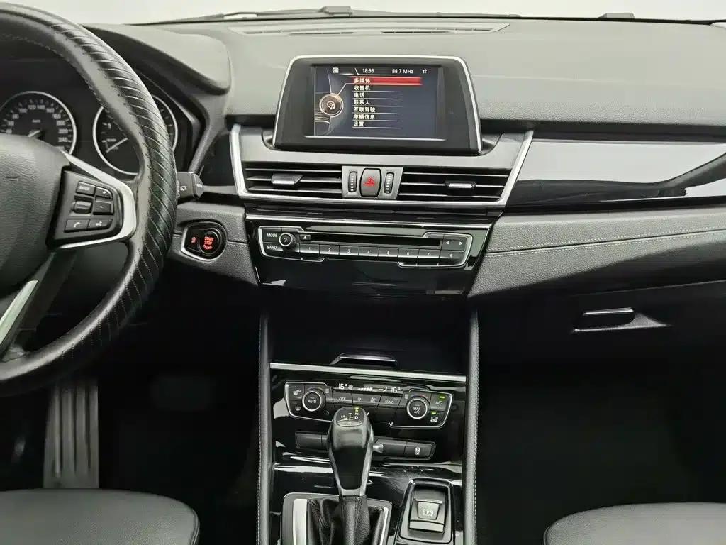 2015 BMW 2 Series Gran Tourer 218i Sport Design Package (Imported) — миниатюра 12