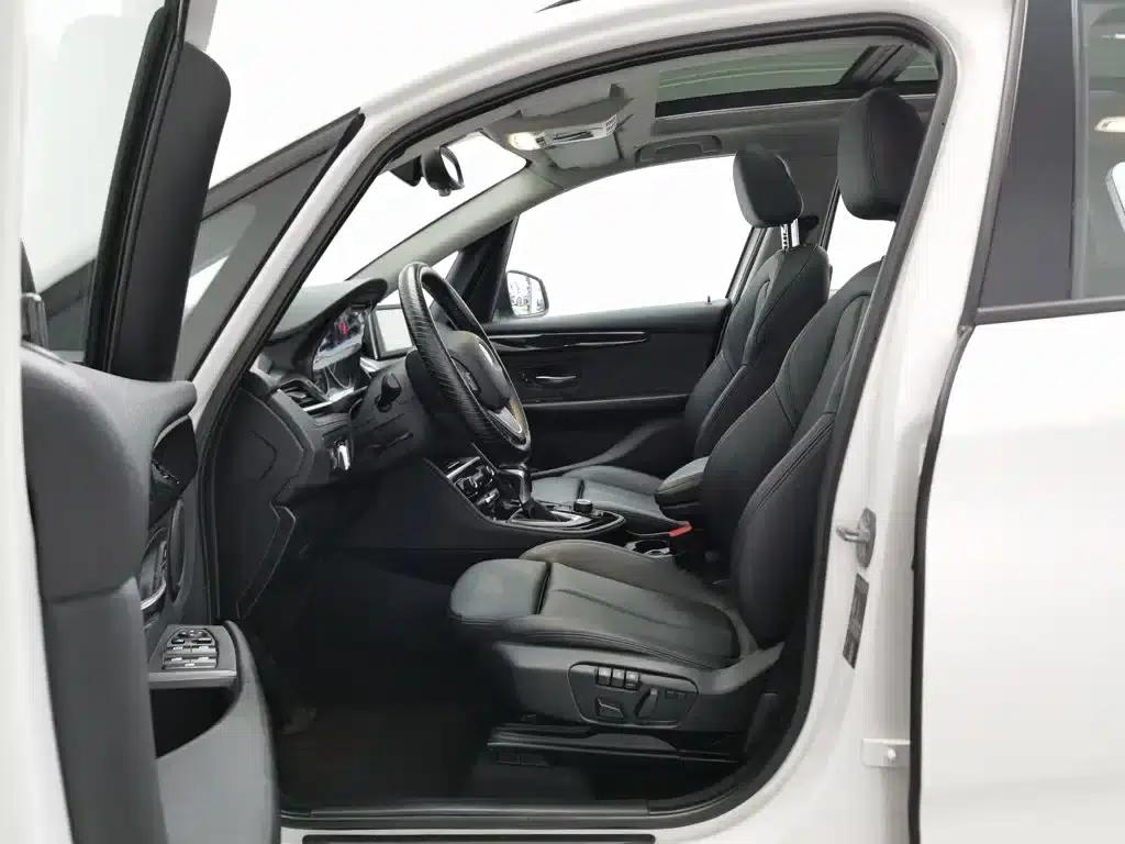 2015 BMW 2 Series Gran Tourer 218i Sport Design Package (Imported) — миниатюра 10