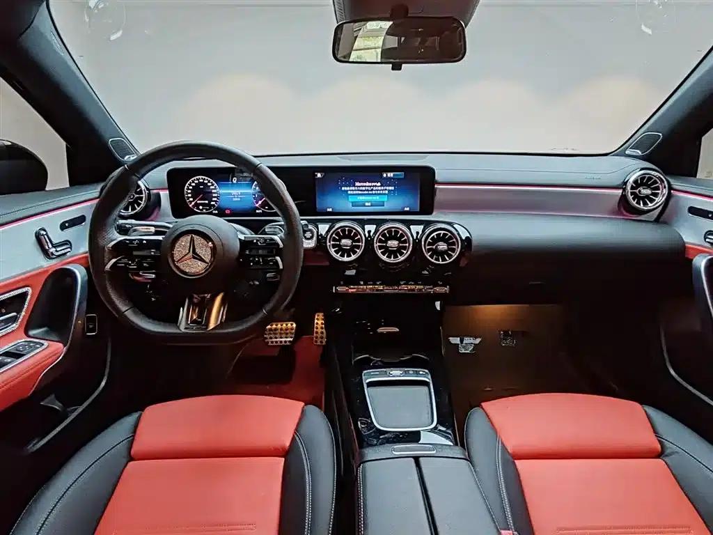 2025 Mercedes-Benz A-Class AMG A 35 L 4MATIC — миниатюра 11