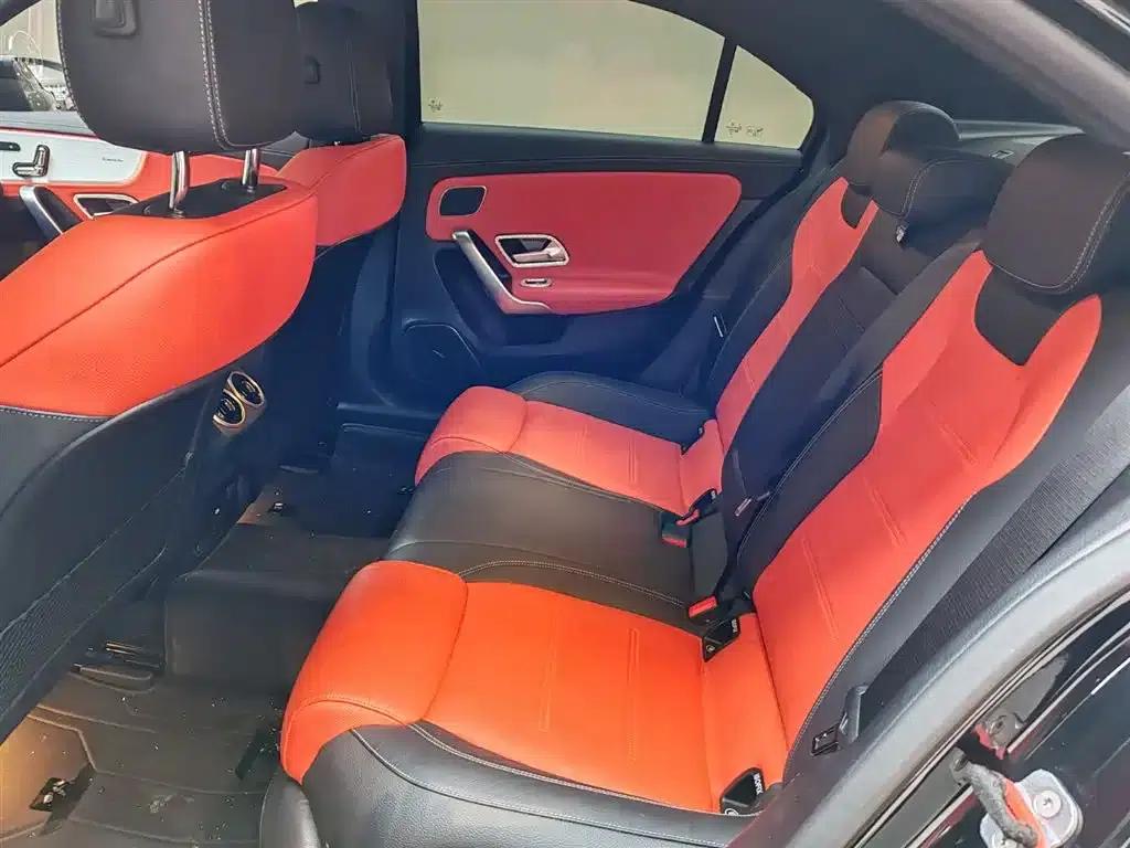 2025 Mercedes-Benz A-Class AMG A 35 L 4MATIC — миниатюра 19