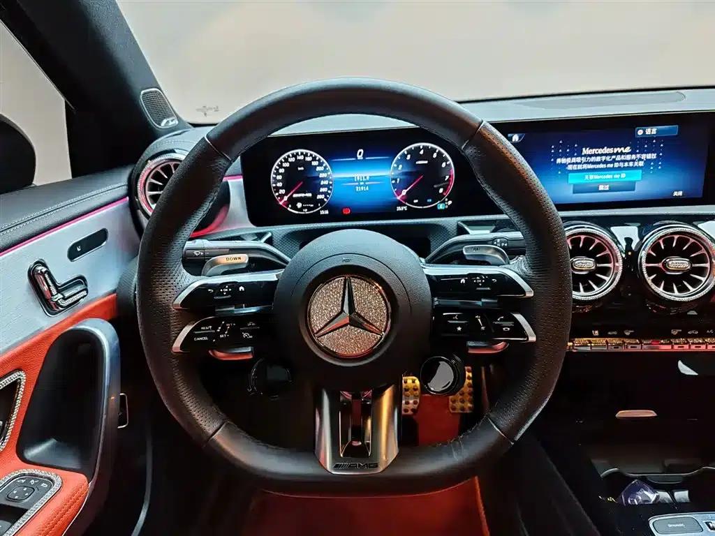 2025 Mercedes-Benz A-Class AMG A 35 L 4MATIC — миниатюра 9
