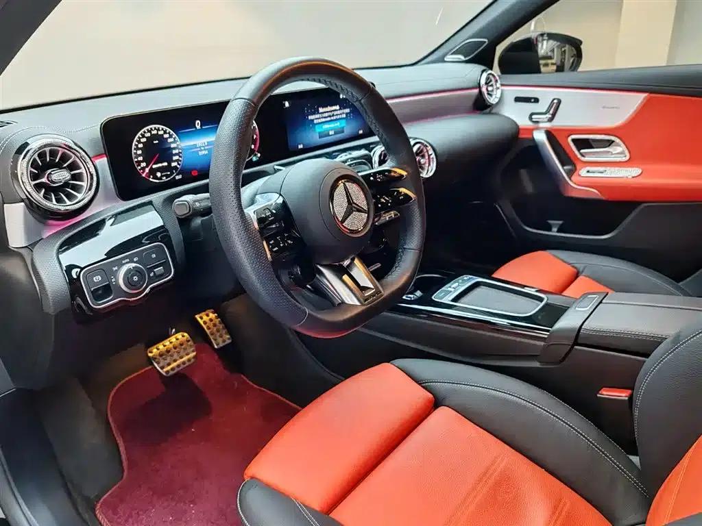 2025 Mercedes-Benz A-Class AMG A 35 L 4MATIC — миниатюра 10