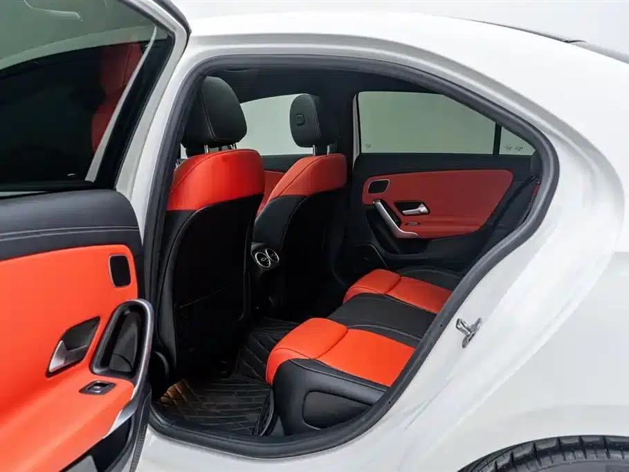 2024 Mercedes-Benz A-Class AMG Facelift AMG A 35 L 4MATIC — миниатюра 18