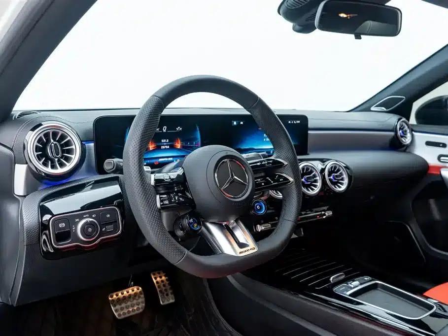 2024 Mercedes-Benz A-Class AMG Facelift AMG A 35 L 4MATIC — миниатюра 20