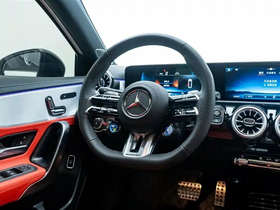 2024 Mercedes-Benz A-Class AMG Facelift AMG A 35 L 4MATIC — миниатюра 21