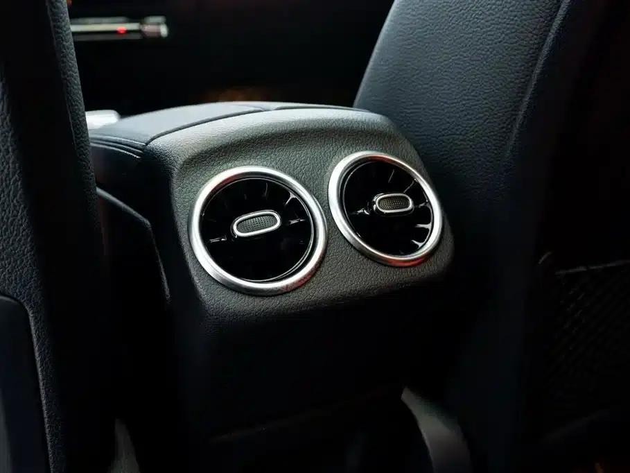 2024 Mercedes-Benz A-Class AMG Facelift AMG A 35 L 4MATIC — миниатюра 27