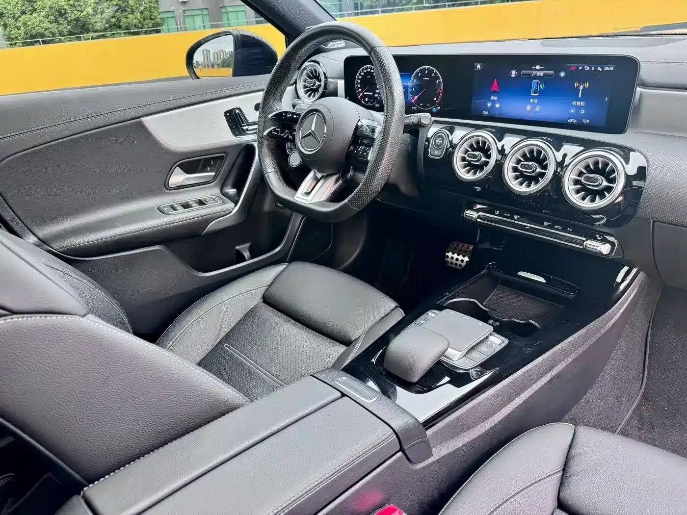 2024 Mercedes-Benz A-Class AMG A 35 L 4MATIC — миниатюра 7