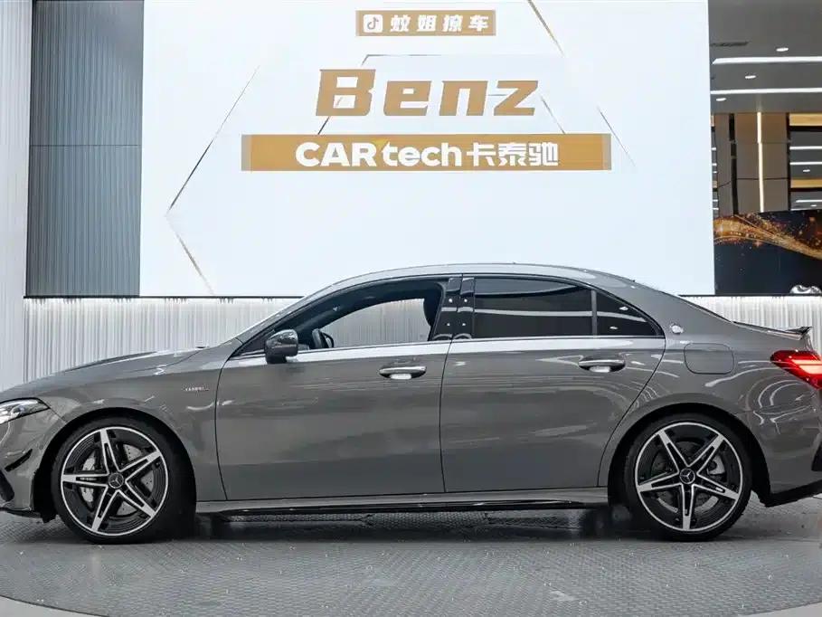 2024 Mercedes-Benz A-Class AMG A 35 L 4MATIC — миниатюра 3