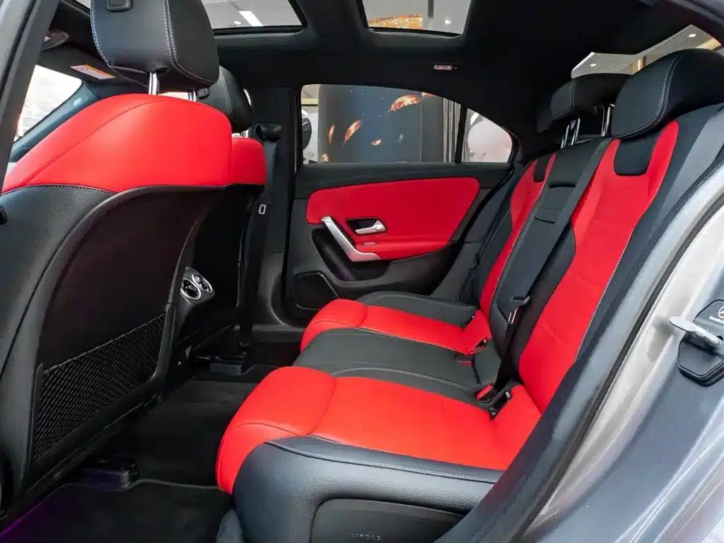 2024 Mercedes-Benz A-Class AMG A 35 L 4MATIC — миниатюра 25