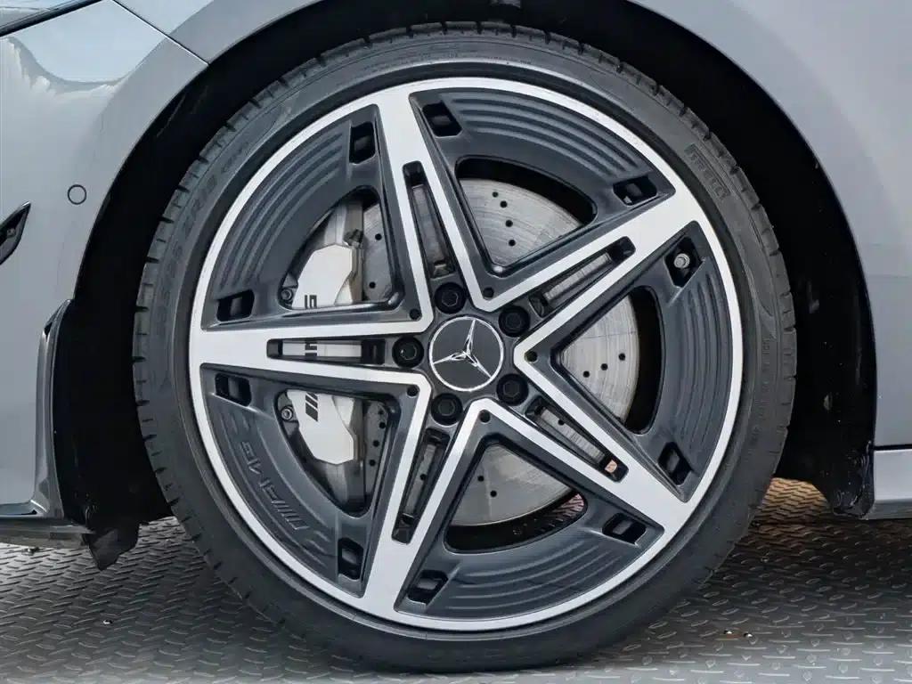 2024 Mercedes-Benz A-Class AMG A 35 L 4MATIC — миниатюра 8