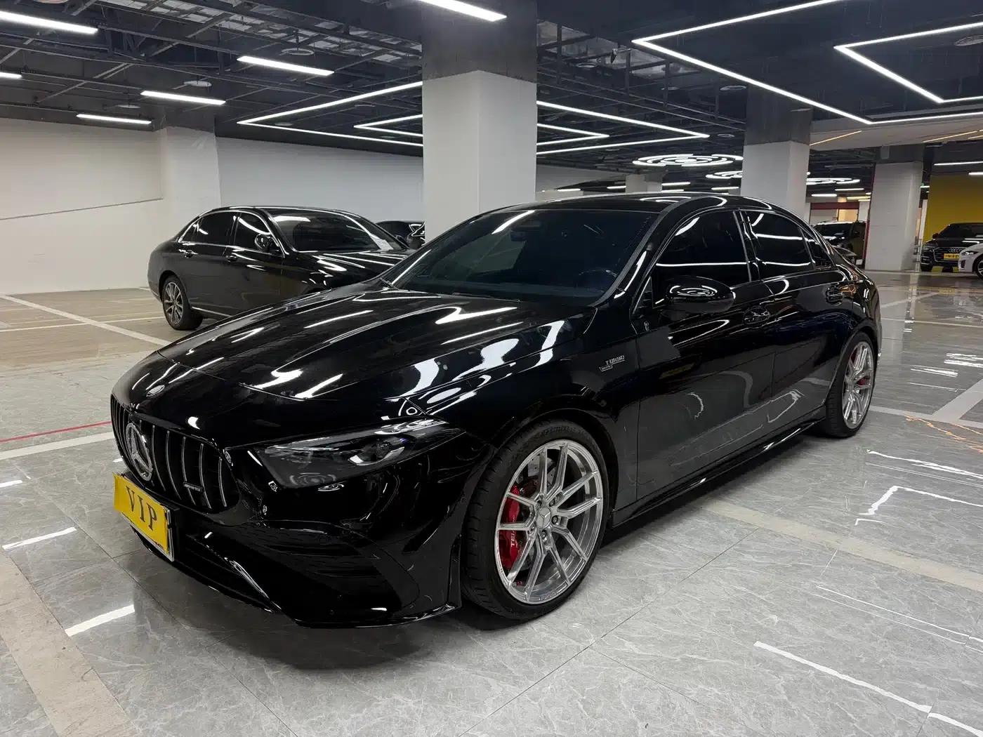 2024 Mercedes-Benz A-Class AMG A 35 L 4MATIC — миниатюра 1