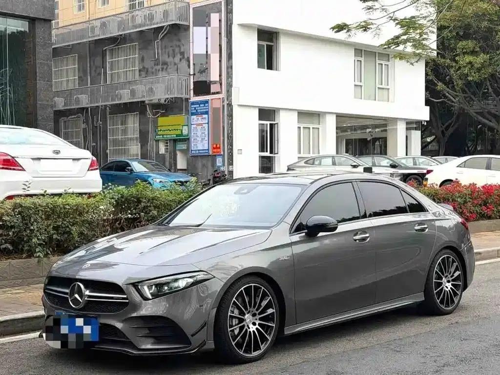 2022 Mercedes-Benz A-Class AMG A 35 L 4MATIC — миниатюра 1