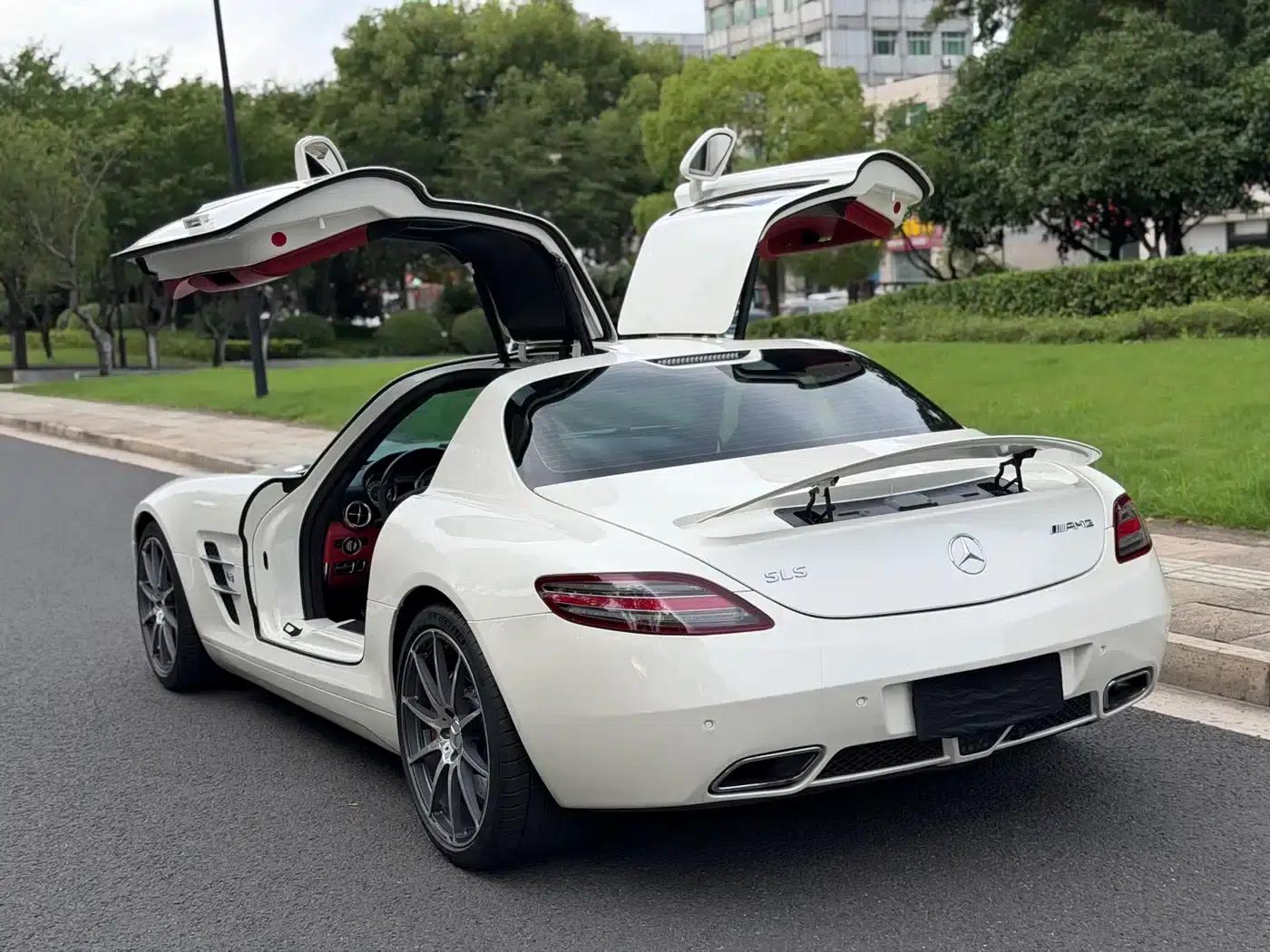 2011 Mercedes-Benz SLS AMG — миниатюра 4