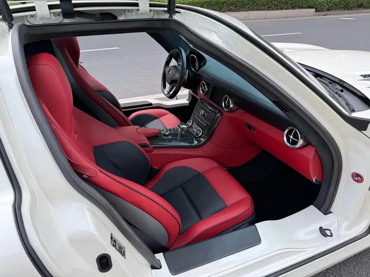 2011 Mercedes-Benz SLS AMG — миниатюра 8