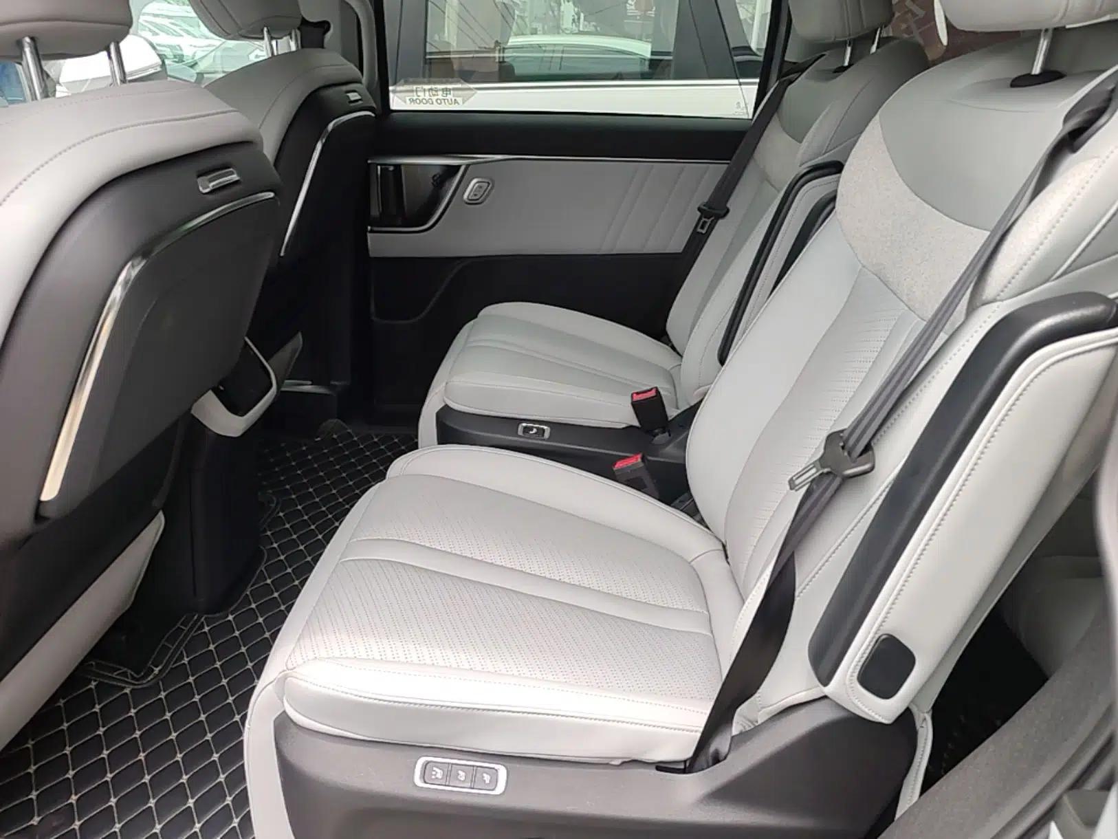 SAIC MAXUS Dajia 7 2024 Super Hybrid Ultra-Long Range Flagship Edition — миниатюра 25