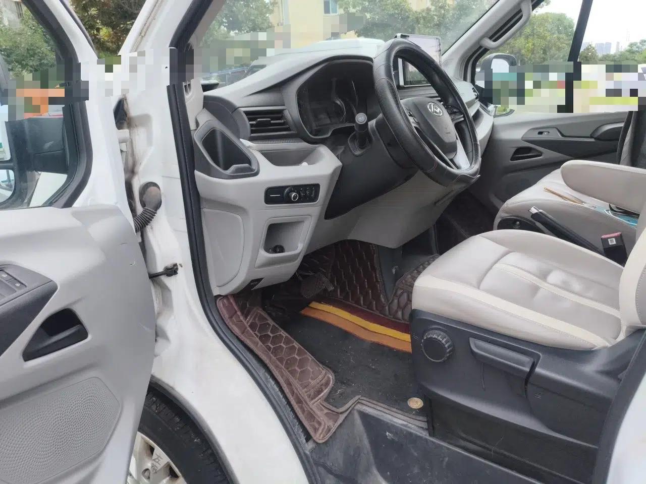 SAIC MAXUS Xintu V90 2022 SAIC Maxus V90, 2.0-liter automatic, 5-seat diesel-powered compact motorhome — миниатюра 16