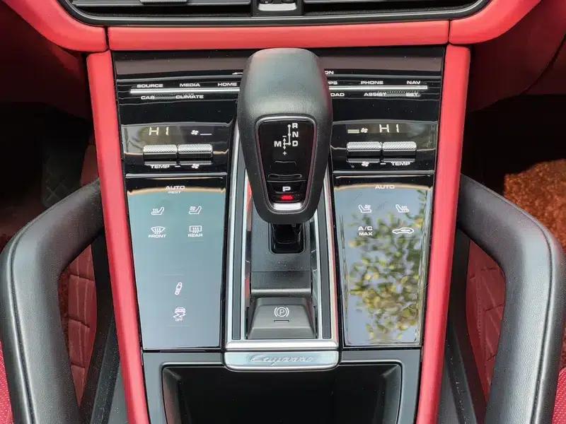 2022 Cayenne 3.0T Automatic AWD 5-Seater Factory Custom Edition — миниатюра 16