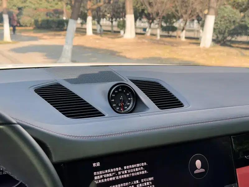 2022 Cayenne 3.0T Automatic AWD 5-Seater Factory Custom Edition — миниатюра 8