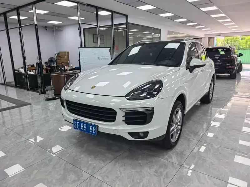 Cayenne 2016 Cayenne Platinum Edition 3.0T — миниатюра 1