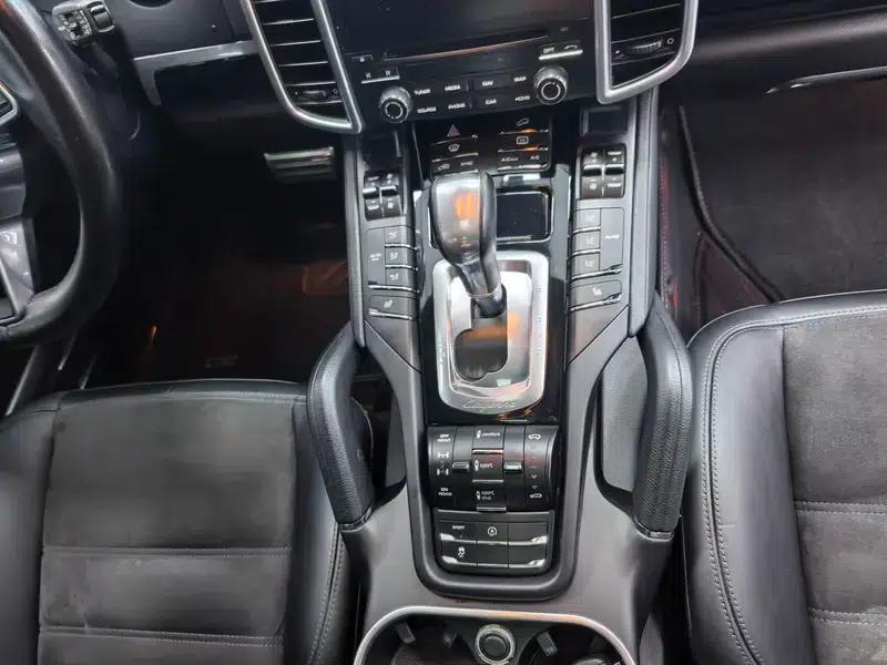 Cayenne 2016 Cayenne Platinum Edition 3.0T — миниатюра 12
