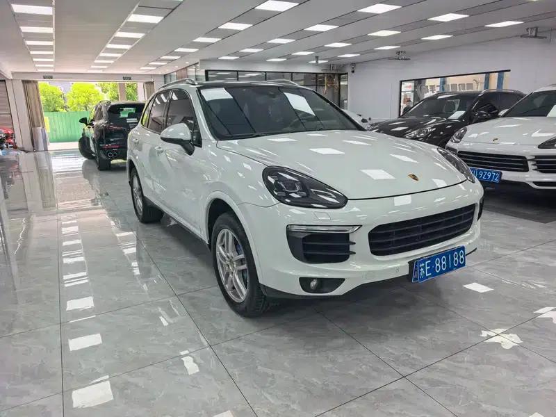 Cayenne 2016 Cayenne Platinum Edition 3.0T — миниатюра 3