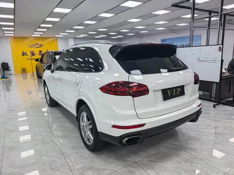 Cayenne 2016 Cayenne Platinum Edition 3.0T — миниатюра 4