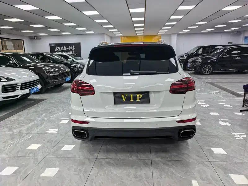 Cayenne 2016 Cayenne Platinum Edition 3.0T — миниатюра 5