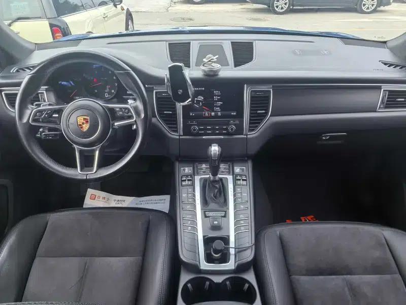 2017 Macan 2.0T — миниатюра 11