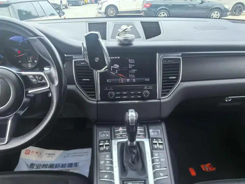 2017 Macan 2.0T — миниатюра 12