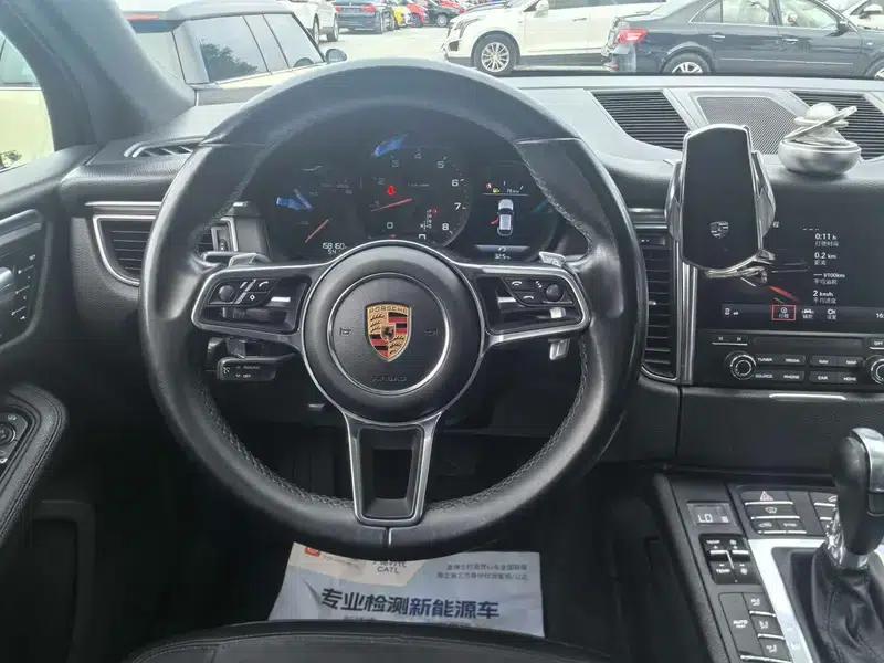 2017 Macan 2.0T — миниатюра 14