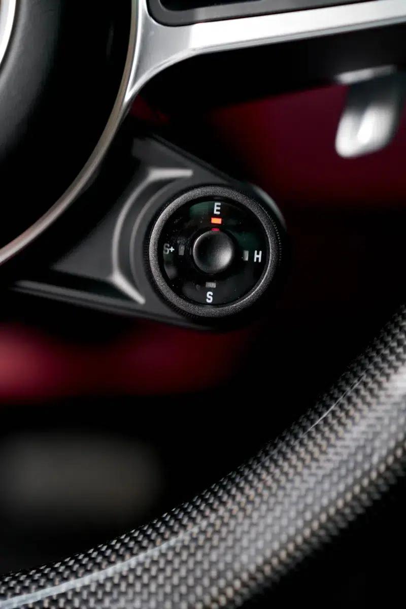 2023 Cayenne E-Hybrid 2.0T Platinum Edition — миниатюра 11