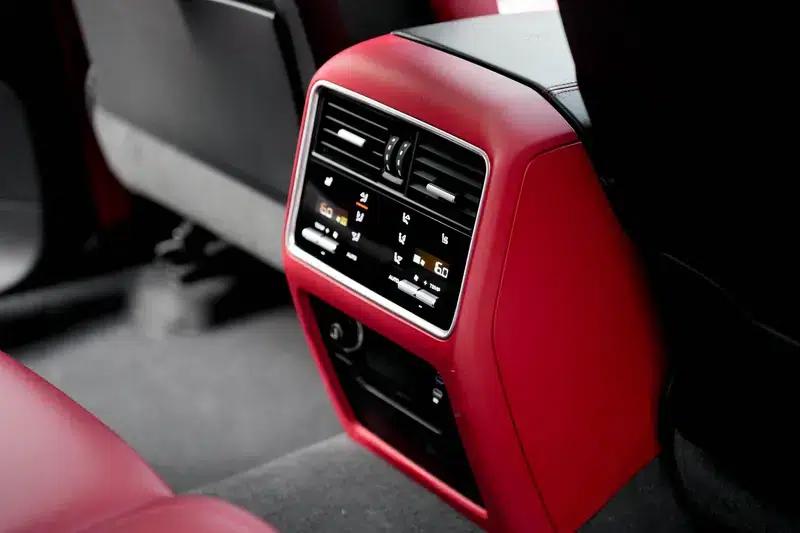 2023 Cayenne E-Hybrid 2.0T Platinum Edition — миниатюра 17