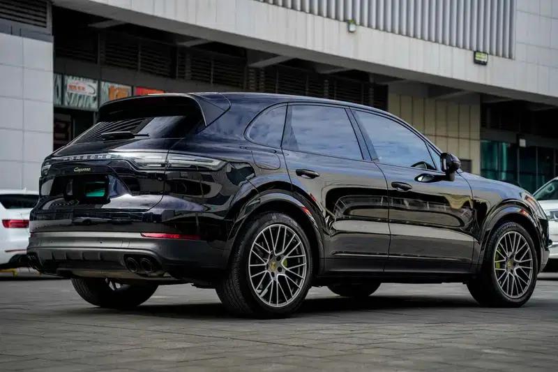2023 Cayenne E-Hybrid 2.0T Platinum Edition — миниатюра 5