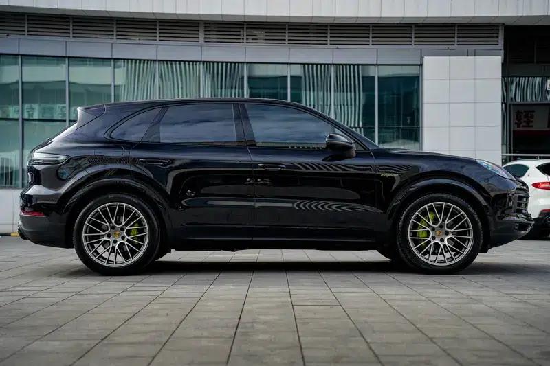 2023 Cayenne E-Hybrid 2.0T Platinum Edition — миниатюра 6