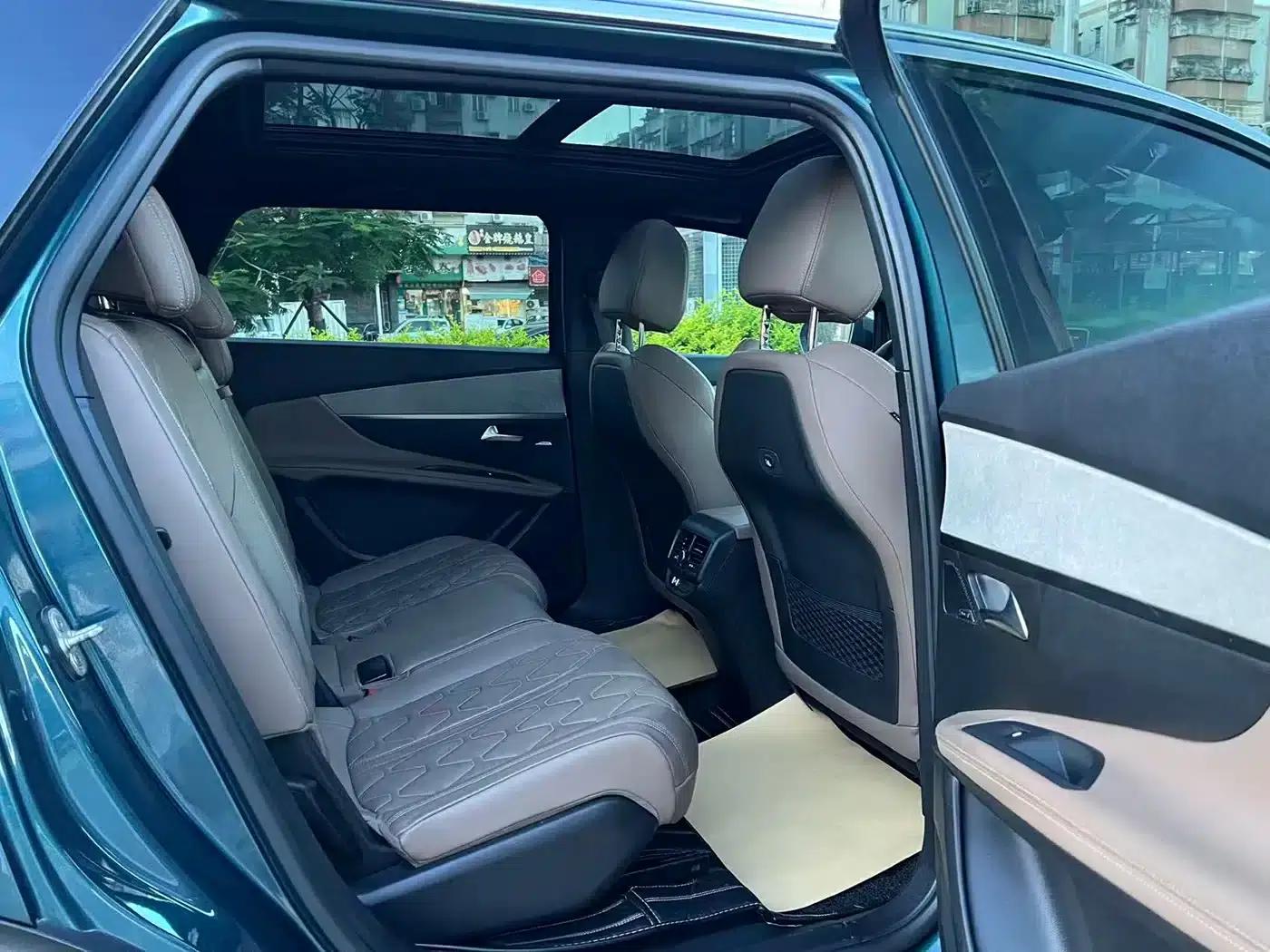 Peugeot 5008 2017 380THP 7-seater Luxury GT Edition — миниатюра 16