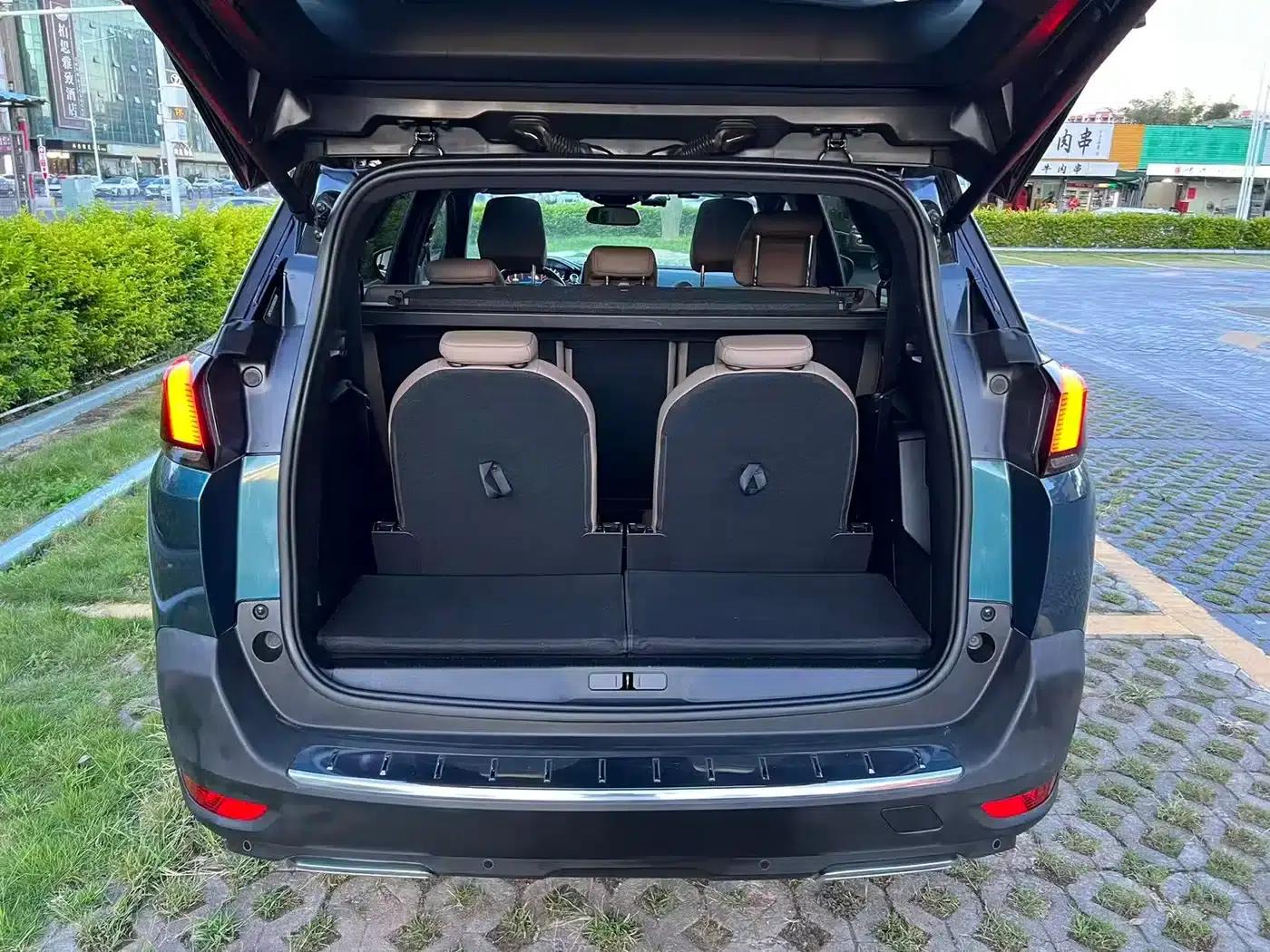 Peugeot 5008 2017 380THP 7-seater Luxury GT Edition — миниатюра 8