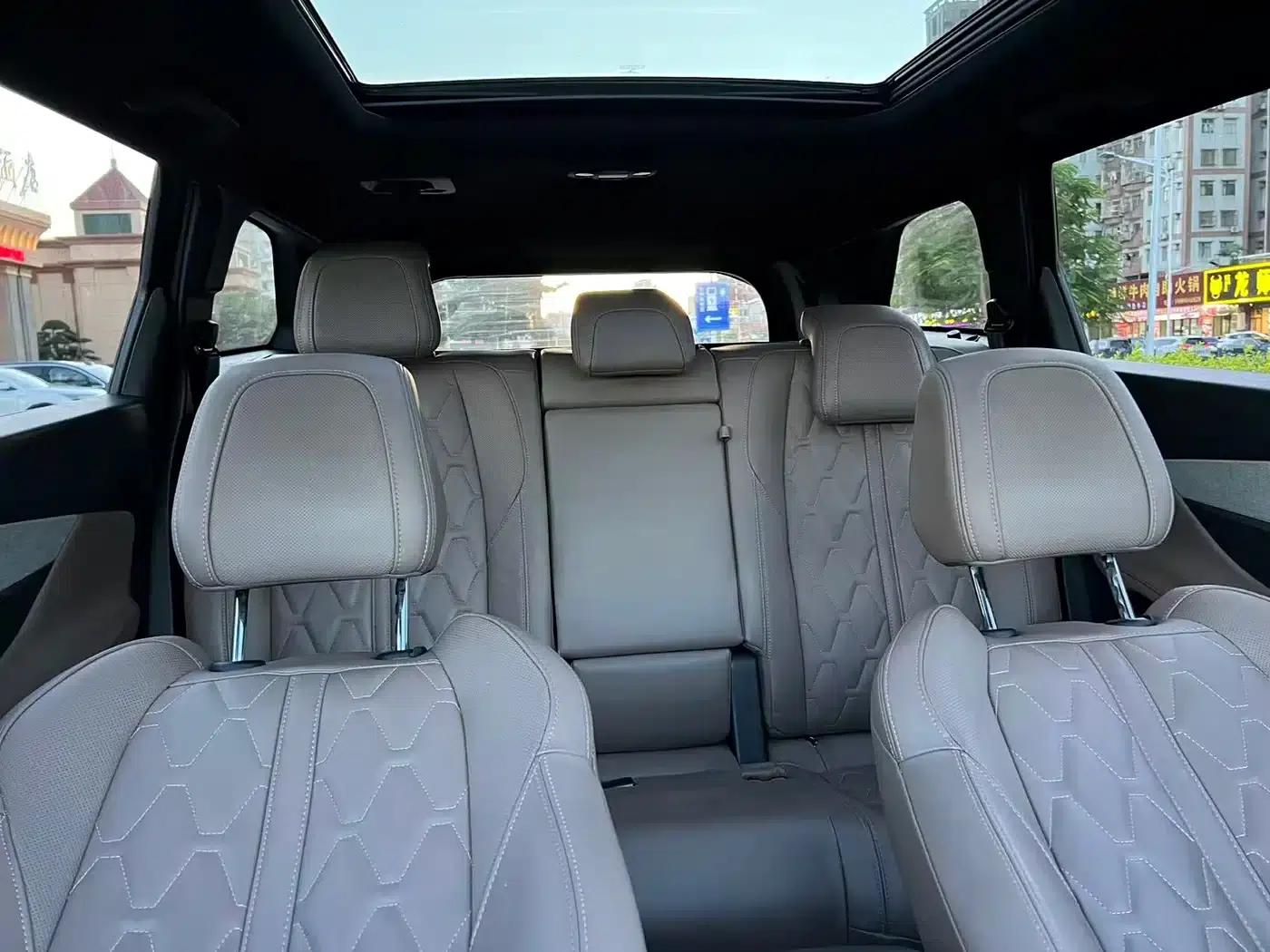 Peugeot 5008 2017 380THP 7-seater Luxury GT Edition — миниатюра 10