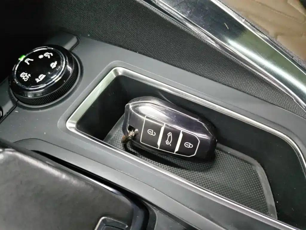 Peugeot 5008 2017 380THP 7-seater Luxury GT Edition — миниатюра 9