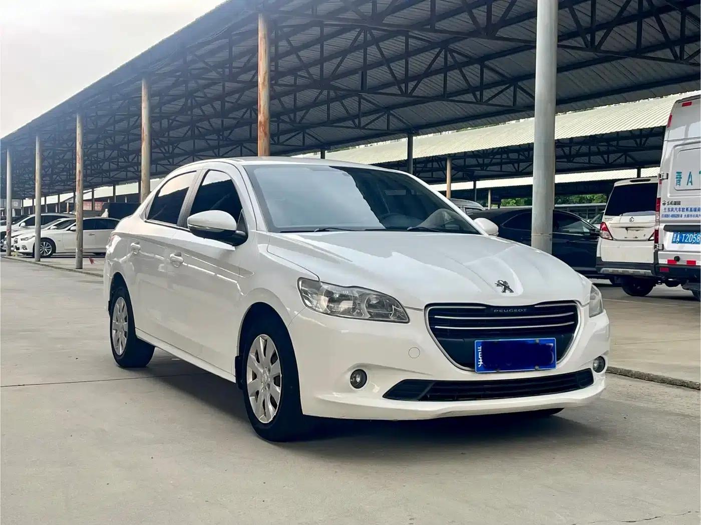 Peugeot 301 2014 1.6L Automatic Comfort Edition — миниатюра 3