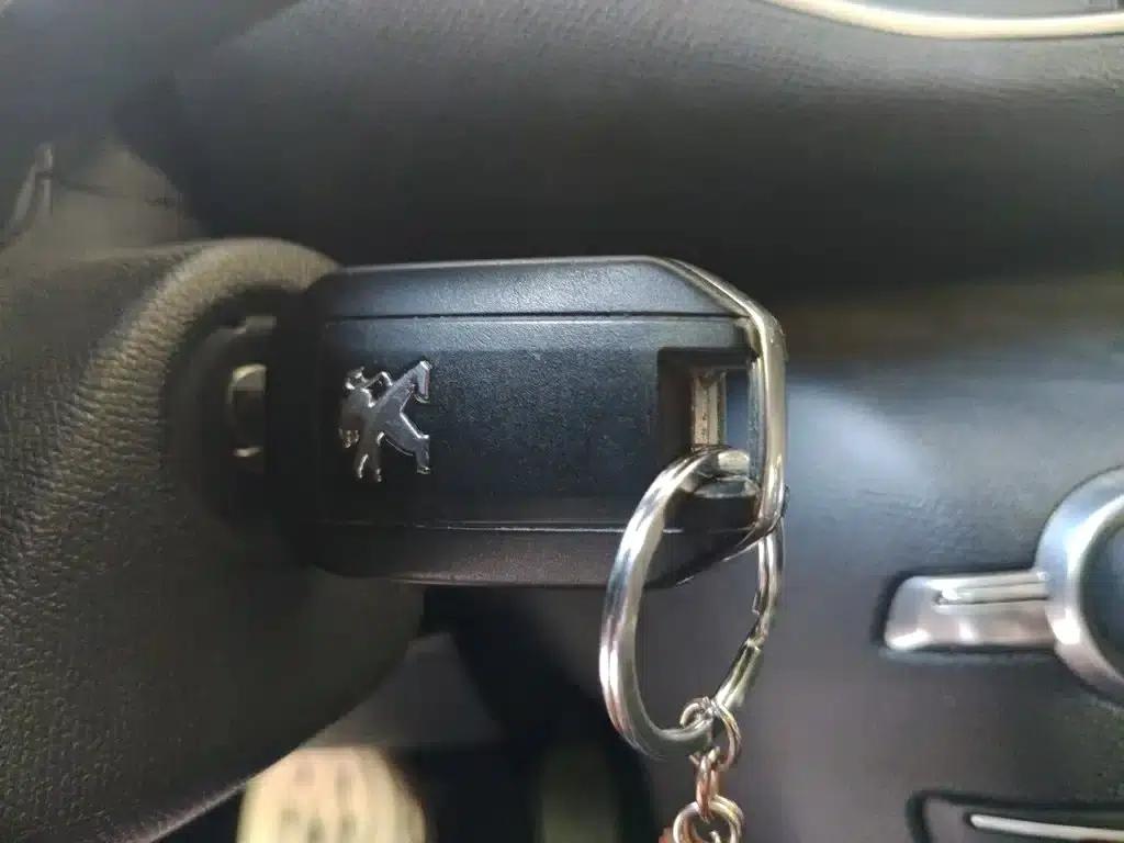 Peugeot 308S 2015 1.6T Automatic Sporty Edition — миниатюра 9