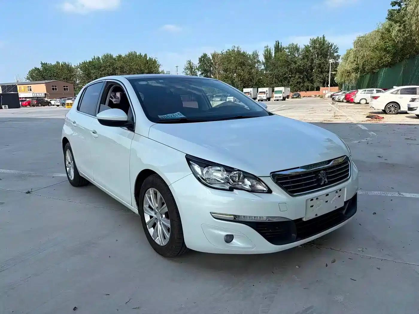 Peugeot 308S 2015 1.2T Automatic Sporty Edition — миниатюра 2