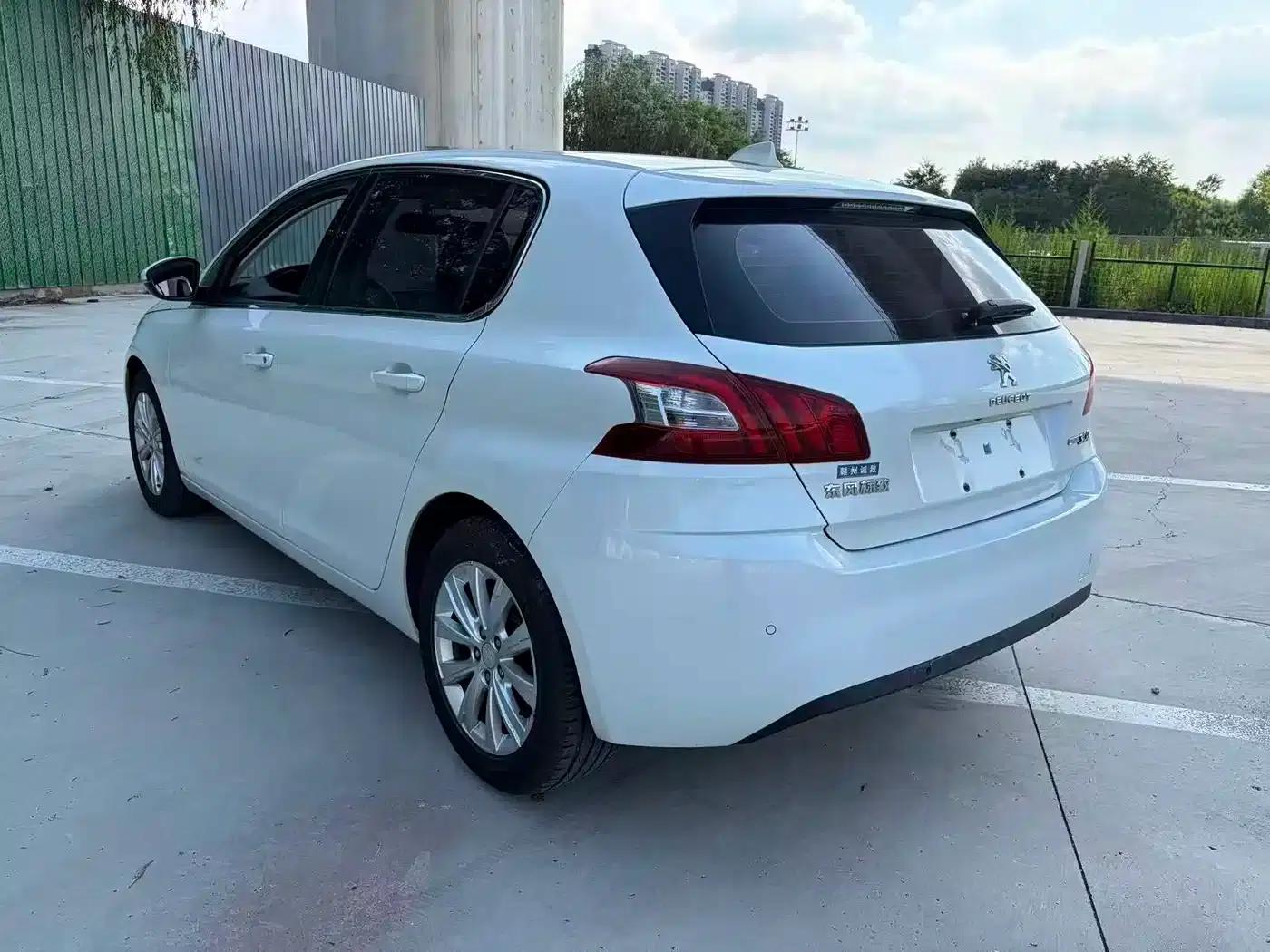 Peugeot 308S 2015 1.2T Automatic Sporty Edition — миниатюра 7