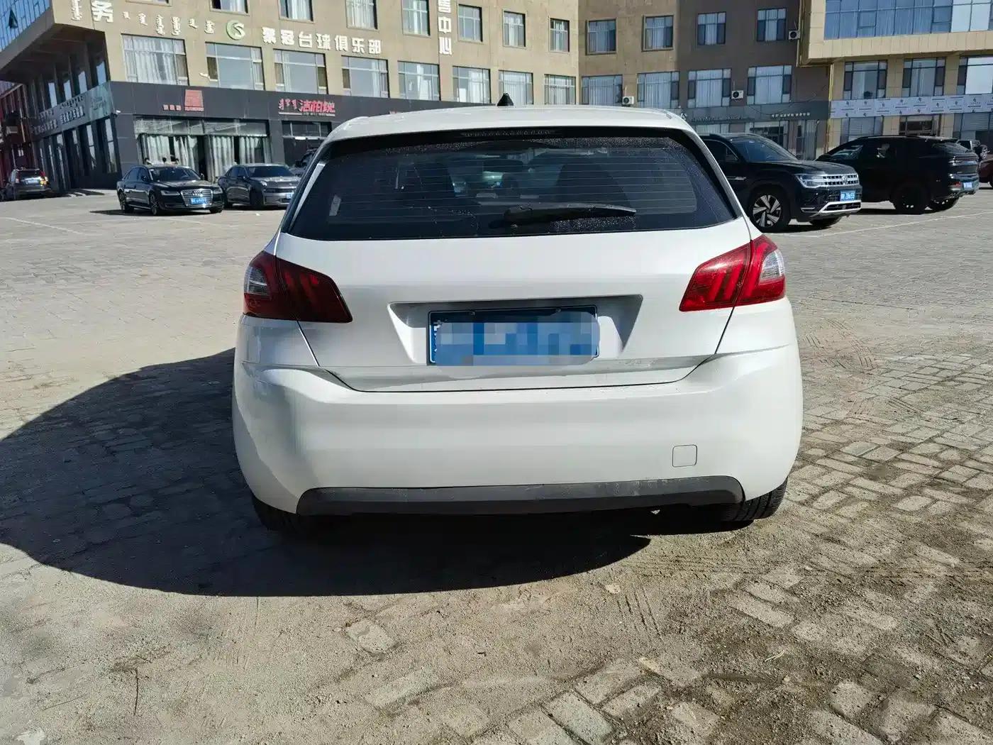 Peugeot 308S 2015 1.2T Automatic Premium Edition — миниатюра 3