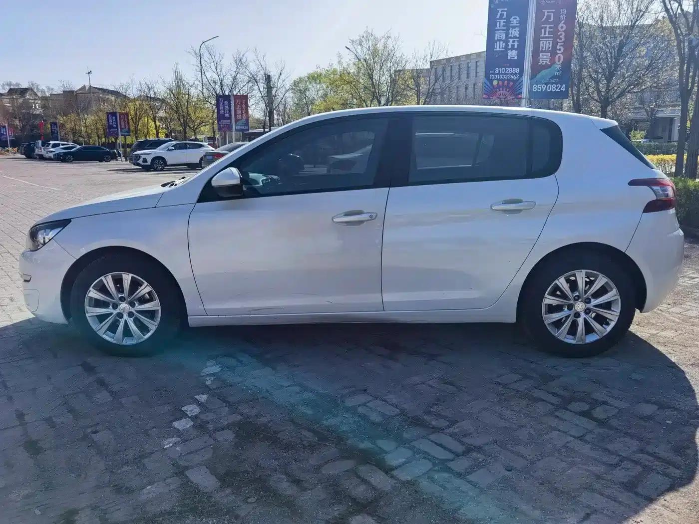Peugeot 308S 2015 1.2T Automatic Premium Edition — миниатюра 5