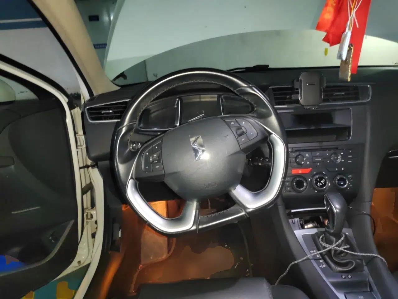 DS 5LS 2014 1.8L Elegant Edition VTi140 — миниатюра 10