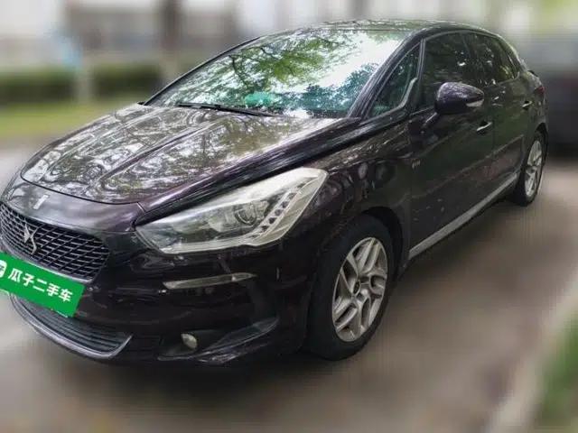 DS 5 2015 1.6T Elegant Edition THP160