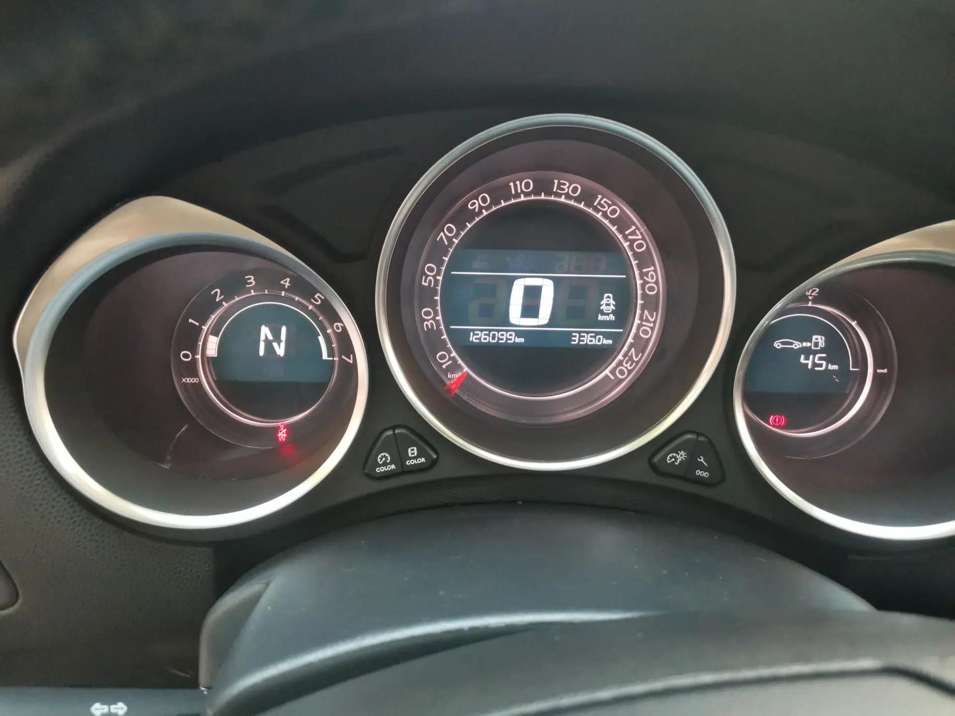 DS 4 2012 1.6T Elegant Edition — миниатюра 11
