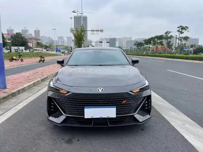 Changan UNI-V 2022 1.5T Premium Edition — миниатюра 2